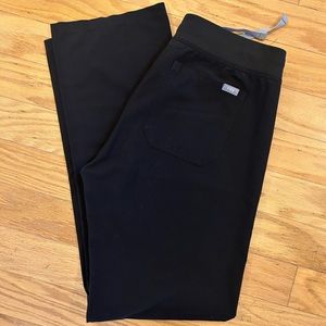 Figs Livingston Basic Scrub pant size Medium/tall in Black